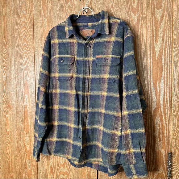 Orvis Men's Big Bear Heavyweight Double Brushed Plaid Flannel Button Down Shirt - Picture 2 of 12